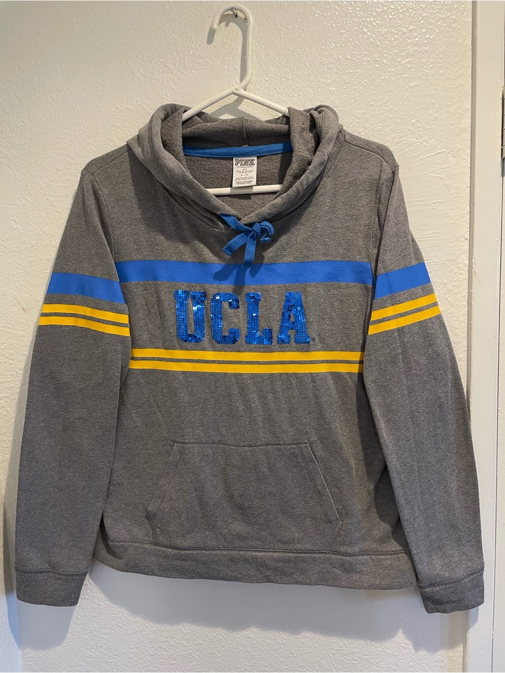 🐻 UCLA Bruins x VS PINK Sequin Spellout Hoodie • S ✨